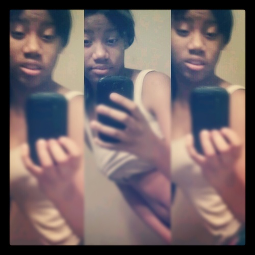 Tiyannaaa'ss A Pretty Girr Livingg A Richh Ah Lifeee If Uu Don't Likee It Press UNFOLLOW , Don't Have Time To The UnderCover Pressure :) LadyMuderrGang Baby
