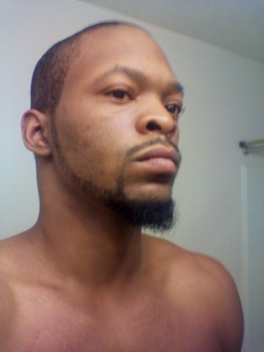 Hey ladies ....Im a lay'd back southside....ass Nigga....Fuck'n wit tha....Campaign TrenchTown...Tha tuff way