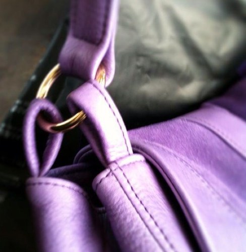 Luscious leather handbags, eco-friendly and sweatshop-free. Designed and handcrafted in the heart of Hamburg.