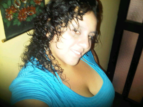 soy como me ves jejeje me encanta compartir con mis amigos y con mi familia preciosa  :P