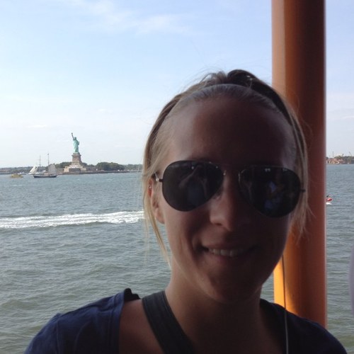 sy_bi_bi's profile picture. 