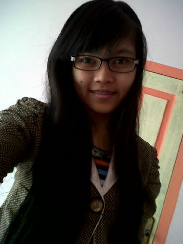 Emonn30312's profile picture. My name iing guswintari. Birthday 11 agustus 1993 .