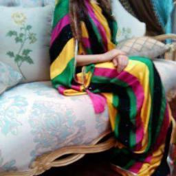 aseels555ee's profile picture. هُناك أحاسيس تَصعب مشاركتها مع الآخرين . .
نًدندن بهآ وَحدنآ نحتفظ بطُهرها داخل القلب
خوفاً عليها، من التَلوث الذي قد يعلقُ بِها
فَور خروجها ... ~