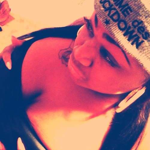 Age: 23 Follow me & I will follow back. #TeamKMP All Day.. I Love what i do because no B**** Can Do It Better.. Instagram: HelloKita101