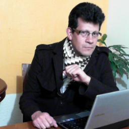 Cristiano, profesional de  Marketing Digital y del e-commerce apasionado por la cocina y  aficionado por  la  Historia.