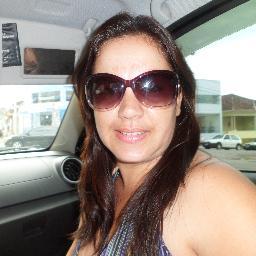 gostaria de fazer novas amizades. quer ser meu amigo?(a)