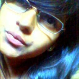 Soou do tipo qe quando vejo minhas amigas cm outras meninas ,, eu fiko mt triste eu penso qe ellas ñ vão mais anda cmg e tal ,, sabe !?