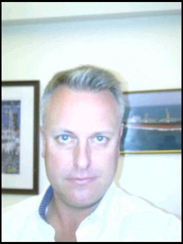 Shipping consultant/advisor/ for large cargo vessels. Live in London, originally a Swede! Staunch Harlequins supporter
