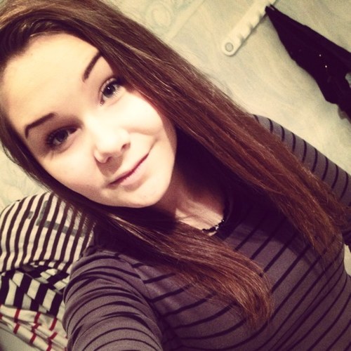 Swedish girl here, love singing and acting!
Peace! 
Directioner, all the way!