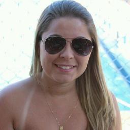 A vida me ensinou a nunca desistir, nem ganhar nem perder mas procurar evoluir......