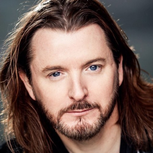 robvickersuk's profile picture. Irish Born Actor/Singer Songwriter & Musical Theatre Star