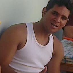 Sou αquele que você NUNCA serα,
Posso     nαõ ser perfeito,
Mαis sαõ os meus defeitos que fαzem eu ser único.
ㅤ