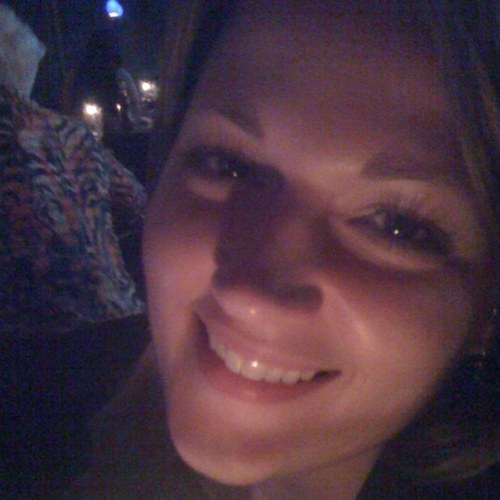 Liz_bomb86's profile picture. 