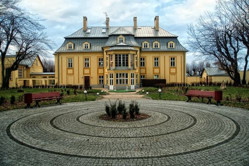hotel photographer, traveler, marketing specialist.        Fotograf, podróznik i romantyk w jednym pokazuje miejsca w ktorych bylem i hotele w ktorych warto byc
