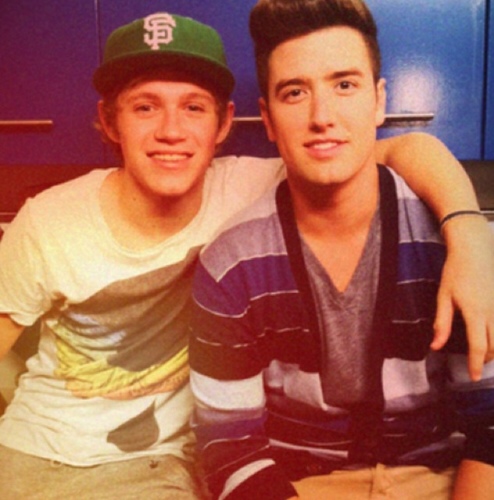 BigTimeAimee1D's profile picture. hello the names Aimee

OneDirection.BigTimeRush.Westlife.ChrisBrown.ProfessorGreen.

Completely in love with Niall Horan and Logan Henderson...