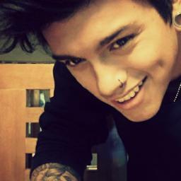 Yo! My name's Sal. They call me Saly. I'm a little feminine so its alright! I guess I'm a fun guy who likes everything from music to fishing. Tweet tweet!