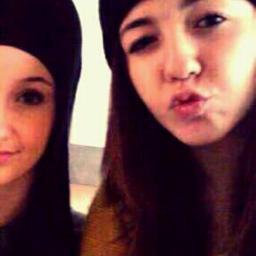 ak_zeynep1's profile picture. 