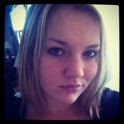 MirandaTubz's profile picture. She has the capacity to Geek