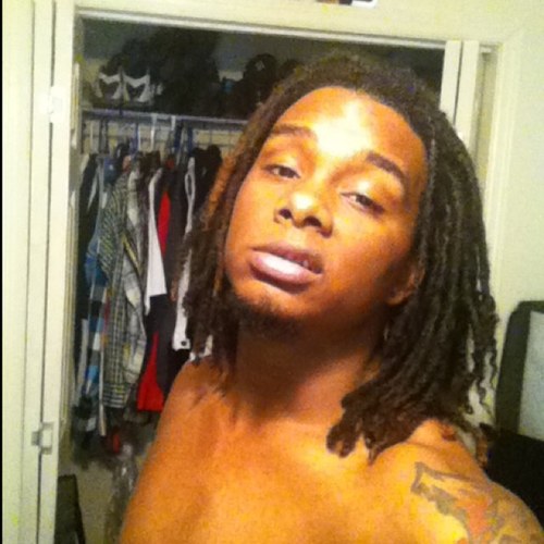 1/3 of the SuperGroup/Writing Team The Rookies. #TeamGreatDancer #TeamLongHairDntCare #TeamLipBitingAnimal Youtube:blackphantomz1
