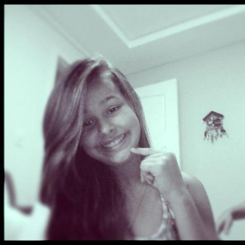 Soou assim, nãao me magoe, se nãao dareei o troco beem pior... Cara de santinha, maais nãao se confuda... Um dia a mascara caii