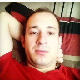 monsieurzoo's profile picture. Master recherche en informatique. Accro à Twitter. Tweet en anglais, français , تونسي et en berbère s'il le faut :)