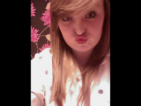 FOLLOW MY NEW TWITTER; @mollienash5