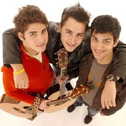 Club de Fans de Reiks. Siguenos!