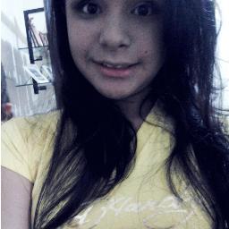 'Mina De fé ,Verdadeira...Sigo minha vido com Fé ni Deus ,Porque so ele que pode mim jugar ... 
 Enfim quer mim conhecer add no Face http://t.co/RVuLBe8o