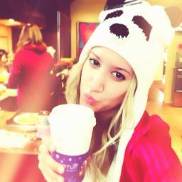 FauxTiz's profile picture. Hey guys it's Ashley. Actress, singer, aunt. Talk to me :) Single [RP]