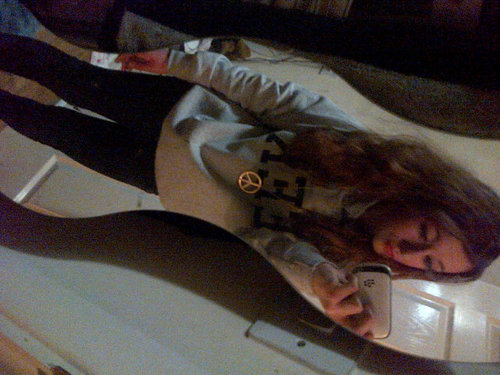 Love my gals and guys.            Follow me and I'll follow back? Absolutely Love Justin Bieber! Drake Tour with my girl 20.4.2012 Such a Good tour Love Drake..
