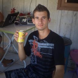 nao so bom de futebol e por vc jah chorei. mais e de verdade estou te amando me apaixonei..... (8)