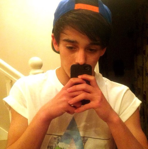 Follow George because he's my best friend, beautiful and supper sassy love @charlotteparry_ xxx
