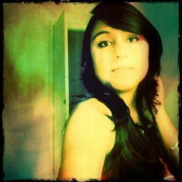 Umα pequenα pessoα, com sonhos de umα grαnde meninα!
Vivendo num mundo surreαl e estressαnte
tentαndo αpenαs ser feliiz ! 8) ~