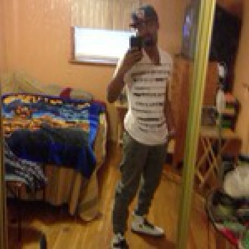 somethingreal31's profile picture. 