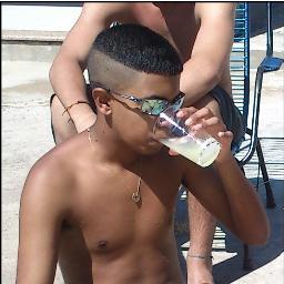 INVEJOSO TA SEMPRE POR PERTO FALANDO MAL DE MIM! MAIS
EU LEVANTEI TO AKI FIRME E FORTE ♫   //  #FiiLHOoDooAmORHerDeiRooDAmaLdade { _\$/_ }.