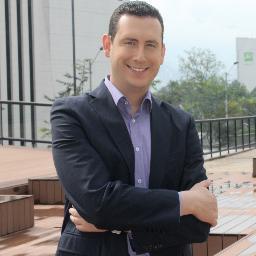 Magíster en Comunicación | 
Periodista, comunicador y presentador 📺