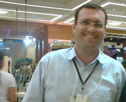 Felicidade! do que mais precisamos? buscamos o caminho para a felicidade sendo que a felicidade é o caminho.