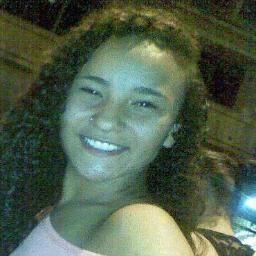 vivo de acordo com meu modo de viver e não tenho medo de ser feliz . E eu escolhi não aproveita-lá de um jeito medíocre ;* ! ૐ