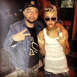 I love you selena #Taken and of course @justinbieber.is my real acc #SWAGGIE!