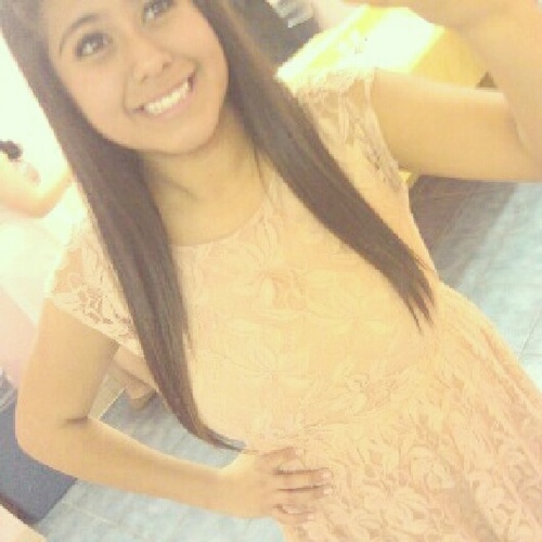 Yhs 16' , volleyball and Softaball is life ♥ . I'm on that nerd shit, friends, family, and sports is all I need. You look lost you should follow me (;