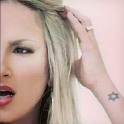 @ClaudiaLeitte NEOQEAV (Nunca Esqueça o quanto Eu Amo Você)... Twitter Fã de Natal dedicado o canttora @ClaudiaLeitte!
ADM:@iErikaMoura
Criado em:20/01/2011