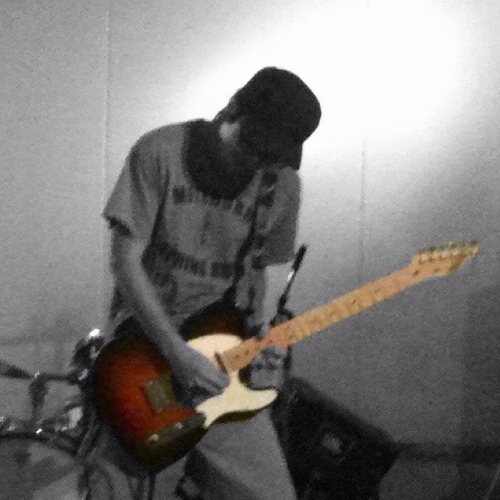 レッチリとかフジロックとか音楽が好きな大人な男性です👍