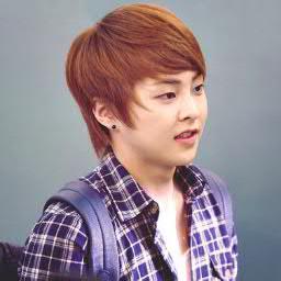 หนีห่าวครับ ผมอาเปาหมิน ครับ ผมน่ารักนะ หล่อด้วย เกรียนนิด ตลกหน่อย แต่ผมไม่หยิ่งนะครับ ฟอลมาสิครับ แล้วผมจะซาลาเปาให้ทาน *อมยิ้ม*
