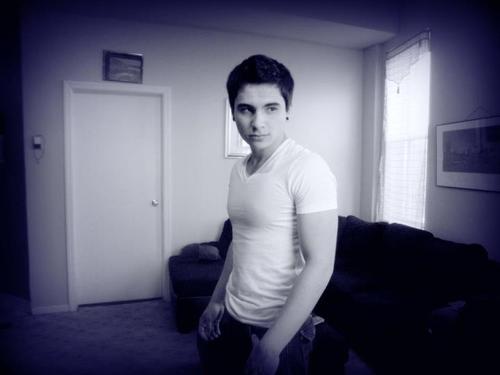 santosbrian19's profile picture. Stay focused and worry less. August 4th. 19. Spanish and proud of it.