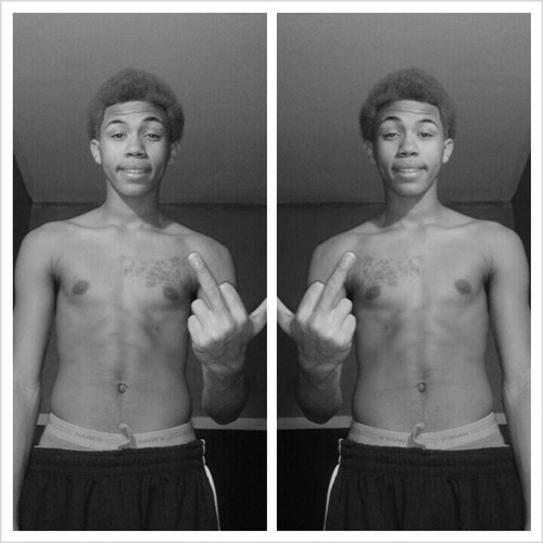 Just A Young Nigga Tryna Live Life To It's Fullest , @AYE_ImTweetin Is My Wife So DONT Follow Her ♥ | The Team #DMRN | Pisces 2.21