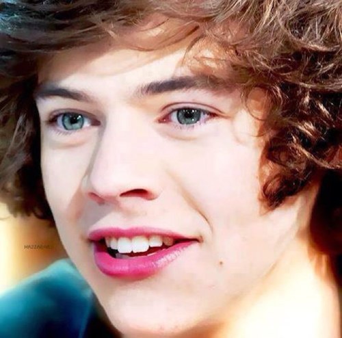 Im 18 #directioner xx plez follow me n just ask for follow back!:) I LOVE ONE DIRECTION♥xx