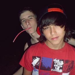 Bitcheez_ss's profile picture. ~~ On ne vit qu'une fois alors profite en temps que tu es encore la follow moi :3 ~~