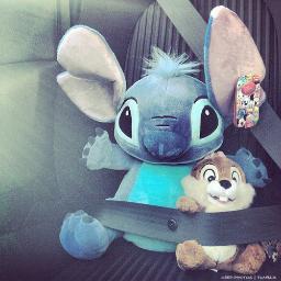 Jovem_Ilusao's profile picture. Amor: 4 Letras, 2 Vogais, 2 Consoantes e 2 Idiotas
-Bob Marley