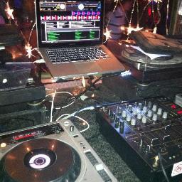 OuiLOVEHouse's profile picture. Concept de soirée alliant techno house par John Pedro et House & Hits par Patxi Dah-In.