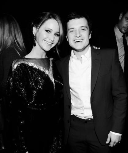 Josh hutcherson's fans base. @jhutch1992 I LOVE YOU :3 mention for follow back!